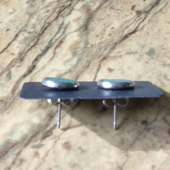 3/$20 Solid GREEN Earrings Silver Studs Tiny Round Earrings Circle Kids Girls - Picture 3 of 10